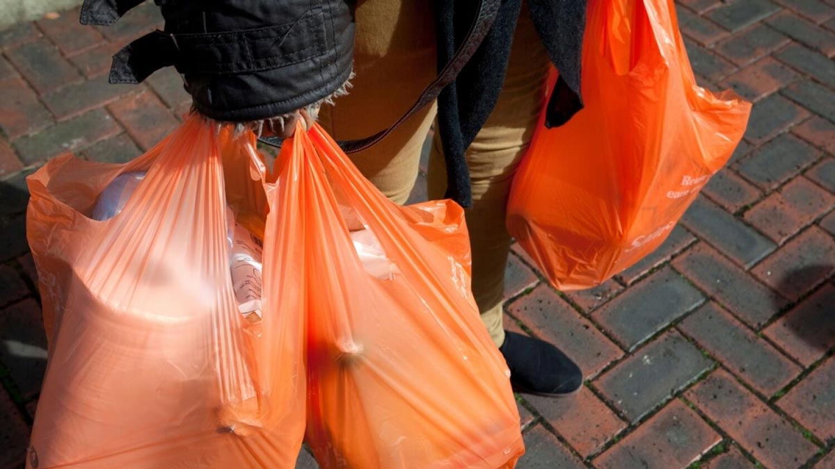امارات از ابتدای 2024 استفاده از کیسه‌های خرید پلاستیکی یک‌بار‌مصرف