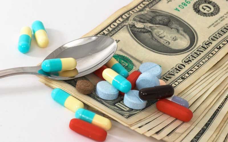 تخصیص ارز برای تامین مواد اولیه دارویی ضروری است